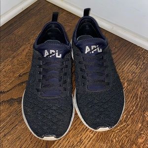 APL Techloom in Black size 8.5